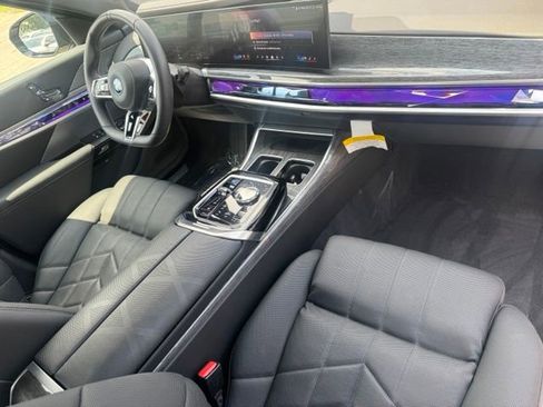 Certified 2025 BMW i7 xDrive60 AWD/4WD image 26