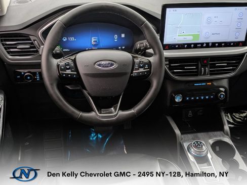 Used 2024 Ford Escape Platinum AWD/4WD image 3