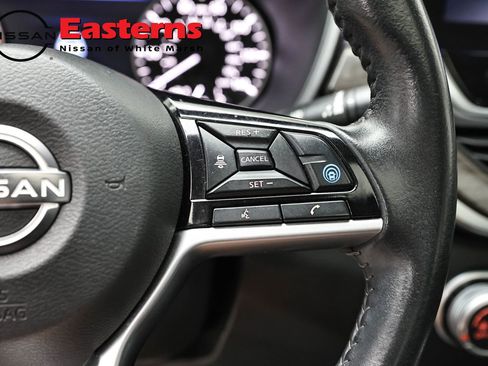 Used 2023 Nissan Altima 2.5 SV w/ SV Premium Package AWD/4WD image 16