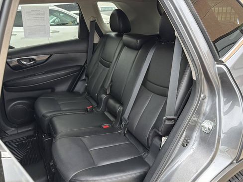 Used 2019 Nissan Rogue SL AWD/4WD image 35