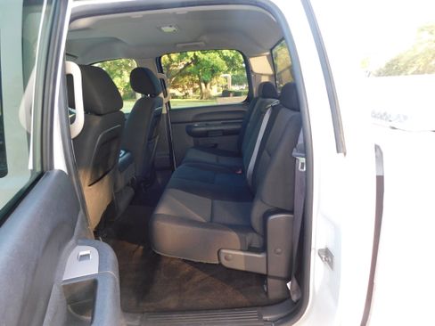 Used 2010 Chevrolet Silverado 1500 LS image 17