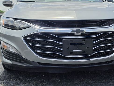Used 2024 Chevrolet Malibu LT FWD image 3