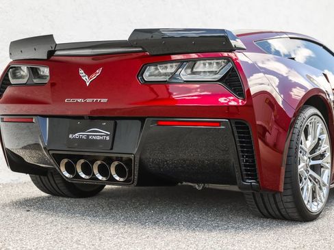 Used 2016 Chevrolet Corvette Z06 w/ 3LZ Preferred Equipment Group RWD image 9