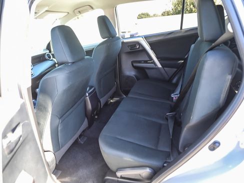 Certified 2018 Toyota RAV4 LE w/ All Weather Liner Package AWD/4WD image 18