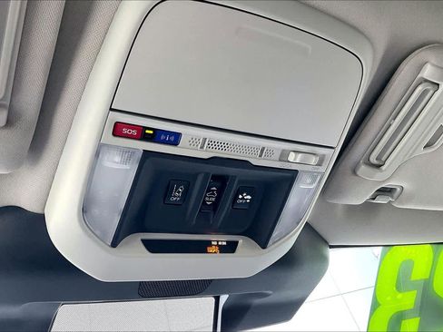 Used 2023 Subaru Forester Limited image 33