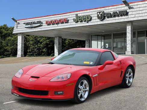 Used 2011 Chevrolet Corvette Grand Sport w/ Preferred Equipment Group image 2