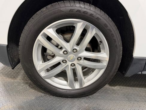 Used 2019 Chevrolet Equinox Premier image 36