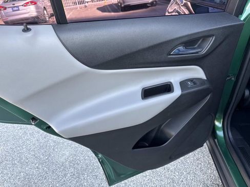 Used 2018 Chevrolet Equinox LS image 11