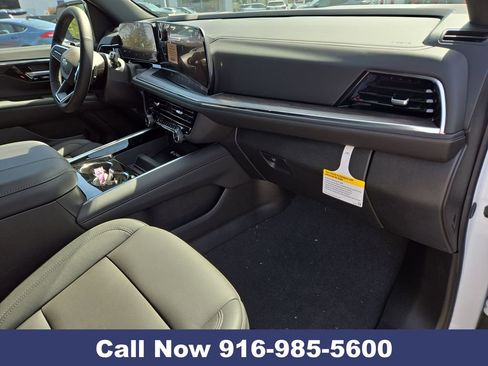 New 2026 Chevrolet Suburban LT w/ Comfort Package AWD/4WD image 33