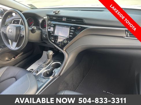 Used 2018 Toyota Camry XSE FWD image 15