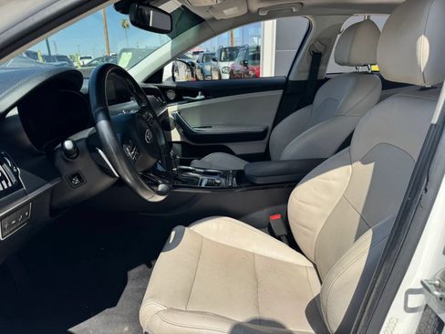 Used 2018 Kia Stinger Premium RWD image 14