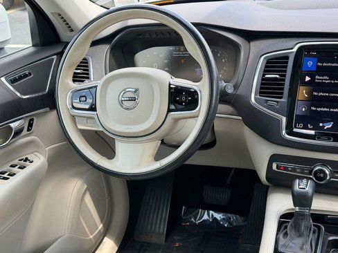 Used 2020 Volvo XC90 T5 Momentum AWD/4WD image 13