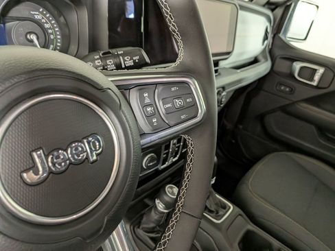 Certified 2025 Jeep Wrangler Unlimited Sahara w/ Safety Group image 22