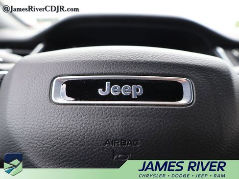 Used 2024 Jeep Grand Cherokee L Laredo AWD/4WD image 28