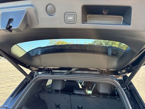 New 2026 GMC Terrain AT4 w/ LPO, Black Badging Package image 37