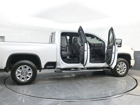Used 2025 Chevrolet Silverado 2500 High Country w/ Technology Package AWD/4WD image 52