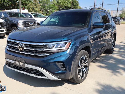 Used 2023 Volkswagen Atlas SE w/ Panoramic Sunroof Package FWD image 8