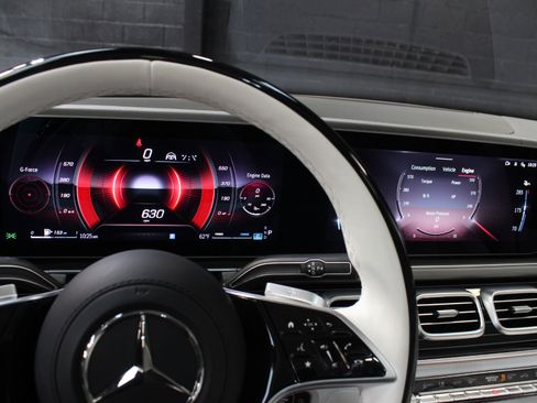 Used 2025 Mercedes-Benz Maybach GLS 600 4MATIC image 72