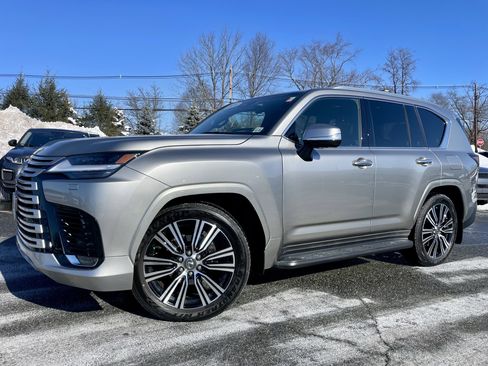 Used 2025 Lexus LX 600 4WD w/ Luxury Package image 37