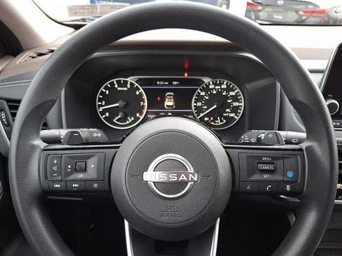 Used 2023 Nissan Rogue SV image 19