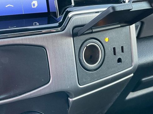 Used 2022 Ford F350 Platinum image 40