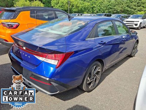 Used 2024 Hyundai Elantra SEL w/ Convenience Package FWD image 4