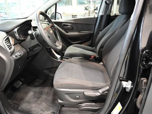 Used 2020 Chevrolet Trax LS w/ Tint and Cruise Package AWD/4WD image 9