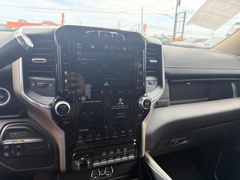 Used 2022 RAM 2500 Laramie AWD/4WD image 17