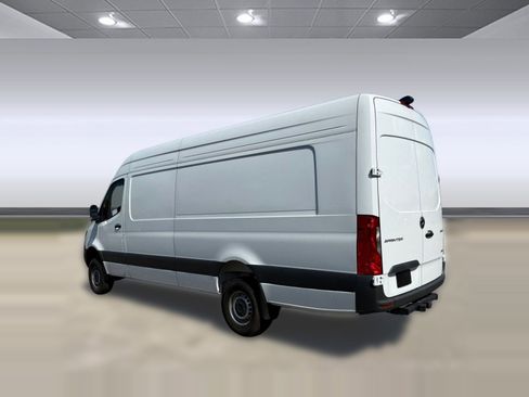 New 2025 Mercedes-Benz Sprinter 2500 image 3