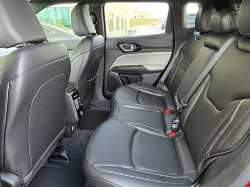 Used 2025 Jeep Compass Limited AWD/4WD image 14