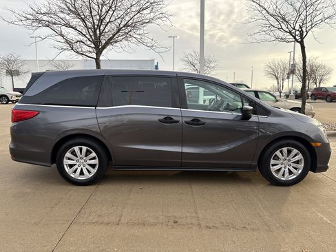 Used 2018 Honda Odyssey LX image 8