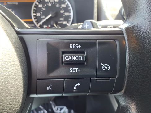 Used 2024 Nissan Rogue S AWD/4WD image 20