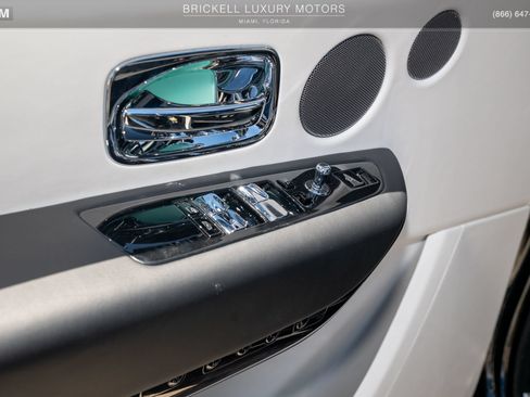 Used 2022 Rolls-Royce Cullinan AWD/4WD image 65