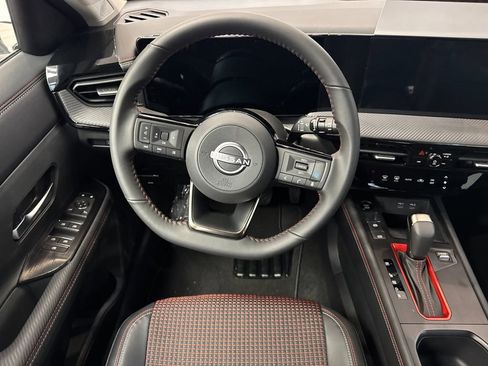 New 2026 Nissan Kicks SR w/ Illumination Package FWD image 13