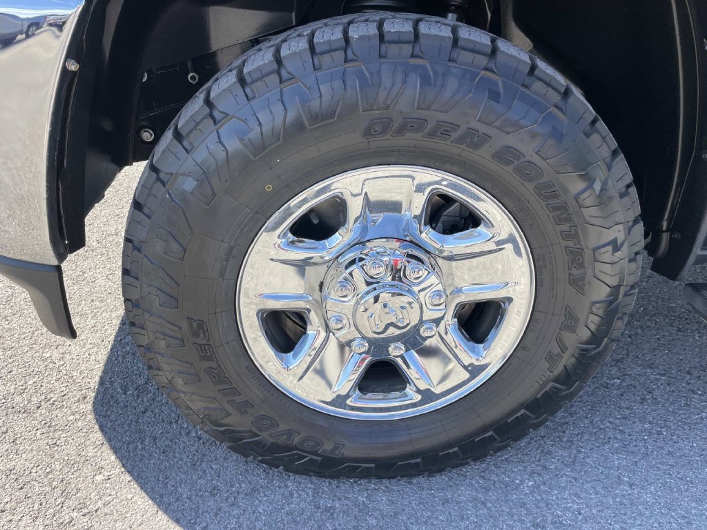 Used 2022 RAM 2500 Big Horn AWD/4WD image 37