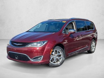 Used 2018 Chrysler Pacifica Limited w/ Advanced Safetytec Group