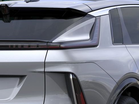 New 2027 Cadillac Lyriq Luxury RWD image 11