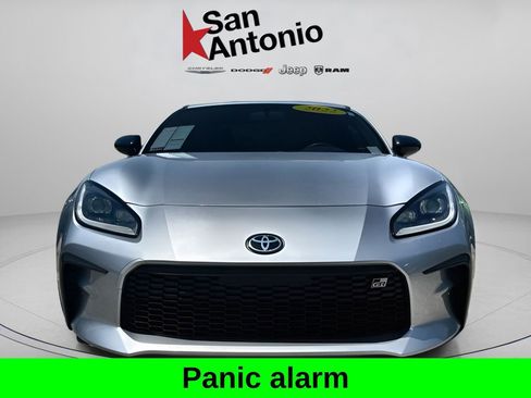 Used 2022 Toyota GR86 Premium RWD image 3