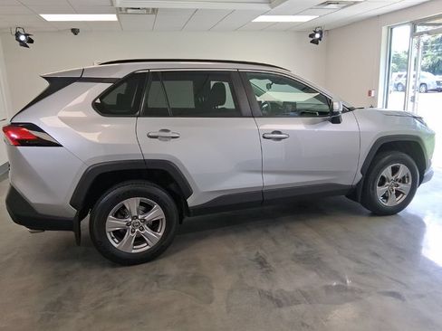 Used 2022 Toyota RAV4 XLE AWD/4WD image 8
