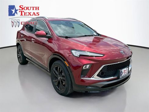 Used 2025 Buick Encore GX Sport Touring FWD image 1