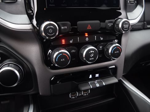 Used 2023 RAM 1500 Big Horn image 13