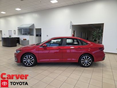Used 2025 Volkswagen Jetta SE w/ Sunroof Package