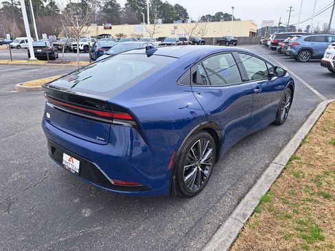 Used 2024 Toyota Prius XLE image 7