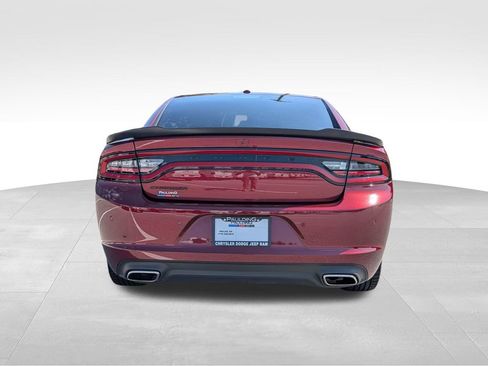 Used 2022 Dodge Charger SXT w/ Blacktop Package RWD image 5