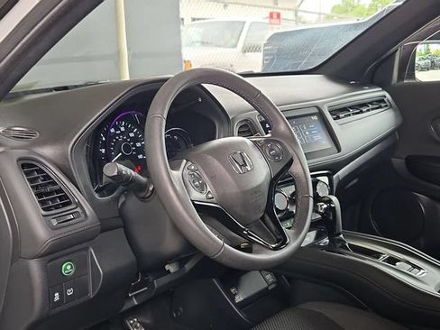 Used 2021 Honda HR-V Sport image 11