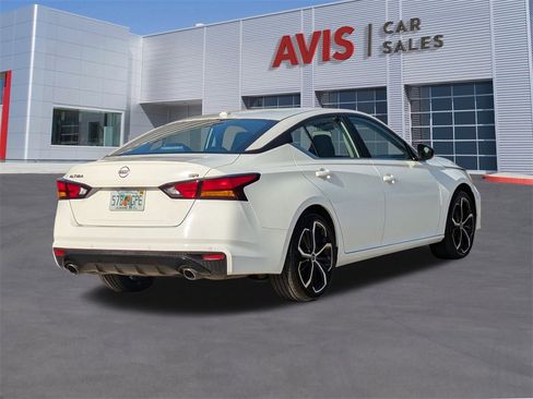 Used 2025 Nissan Altima 2.5 SR image 6