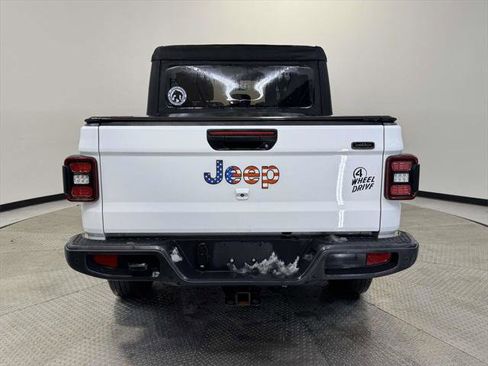 Certified 2021 Jeep Gladiator Willys image 6