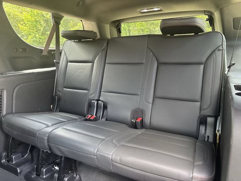 Used 2022 Chevrolet Suburban High Country AWD/4WD image 24