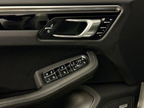 Used 2021 Porsche Macan S AWD/4WD image 21