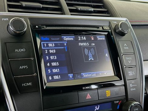 Used 2016 Toyota Camry XSE w/ Moonroof Package image 21